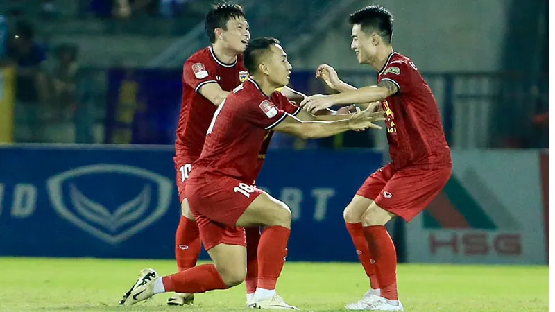 **Kỹ Thuật Tắc Bóng: Giáo Trình Toàn Tập Cho Cầu Thủ Chuyên Nghiệp**